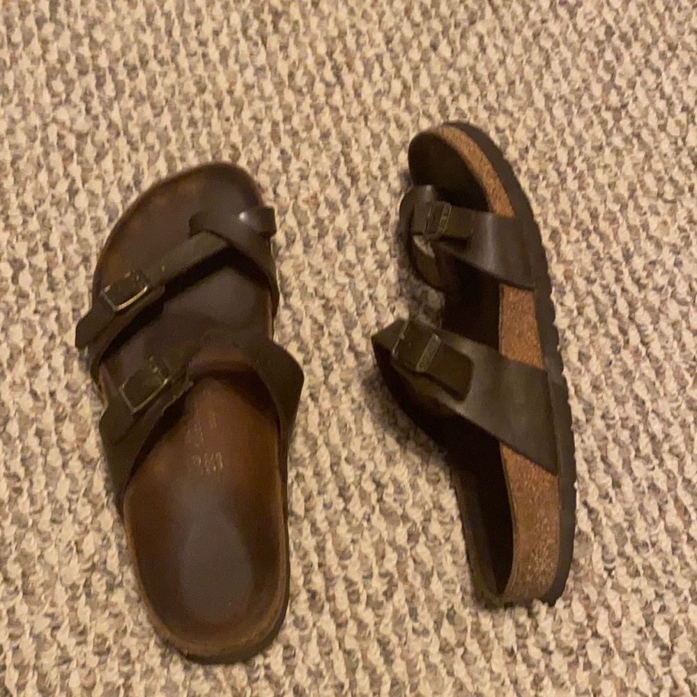 brown Birkenstock’s